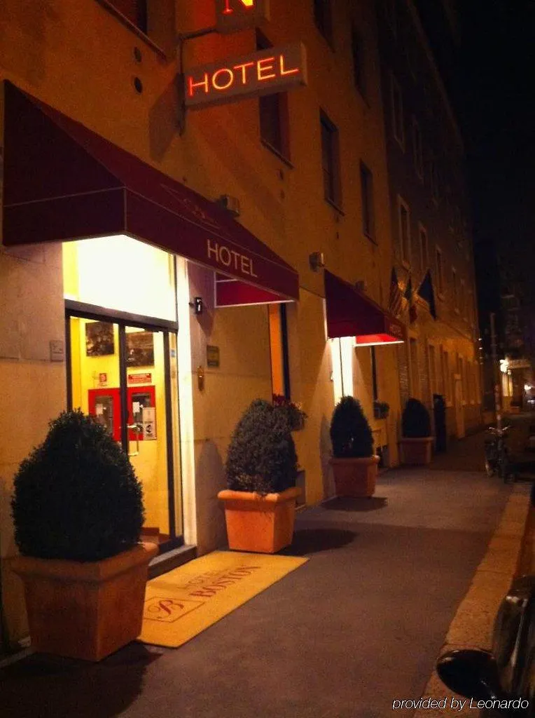**  Hotel Boston Milano Italia