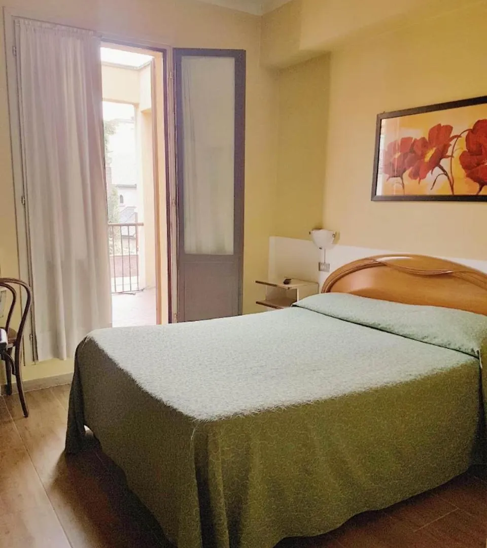 Hotel Boston Milano 2*,